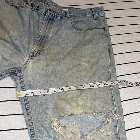 Vintage Levi’s 550 Thrashed Denim Jeans Size 40x32 - Picture 11 of 16